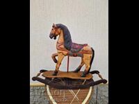 Уникална огромна антикварна дървена играчка люлка