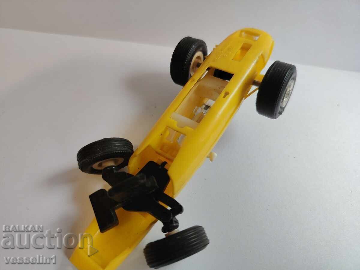 Δύο παλιά αυτοκίνητα 1/32 από πίστα melkus Wartburg F1 αυτοκινητάκι - 6