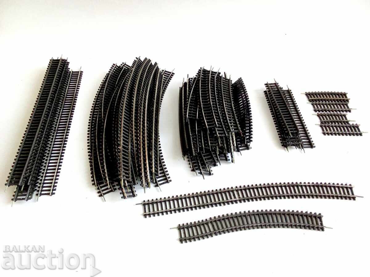 Мащаб TT, партида от извити и прави  релси с цена € 115.00 | 224.92 лв.