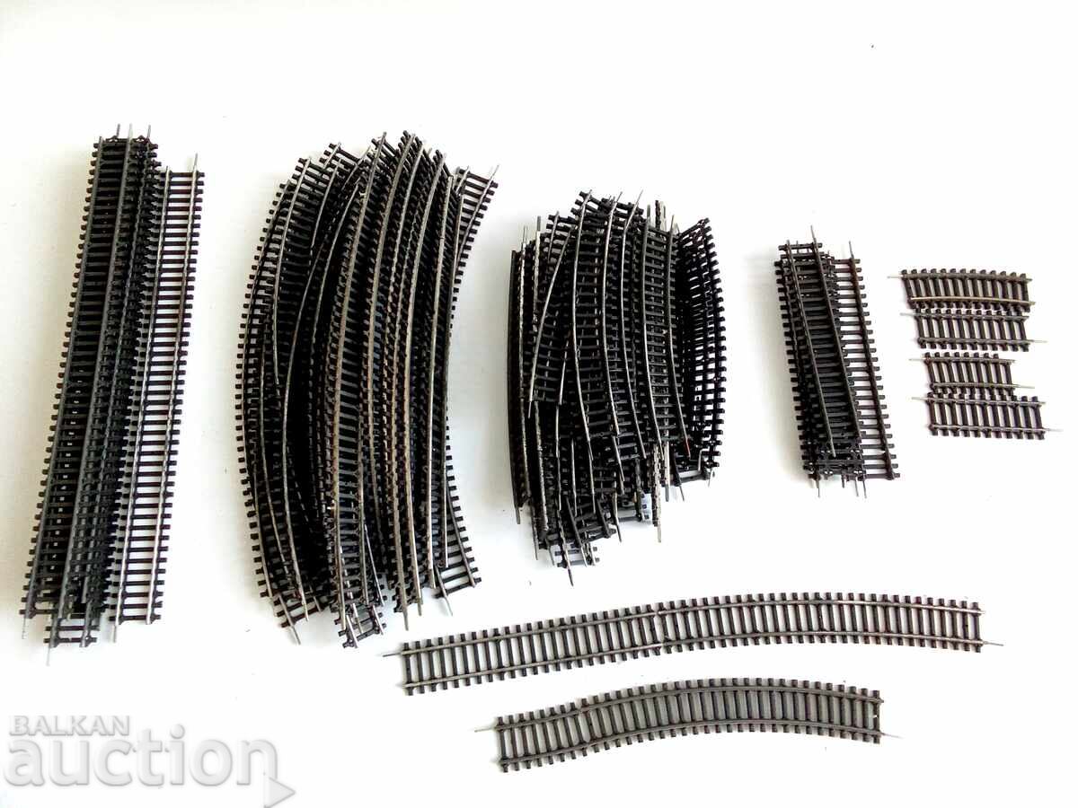 Аукцион Мащаб TT, партида от извити и прави  релси