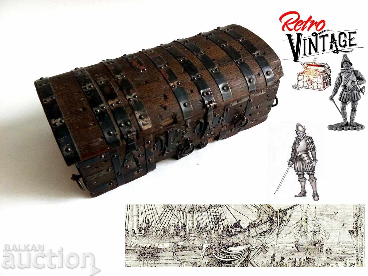 Античен мини сандък Burgo 1929 - реплика на сандъка на Ел Си