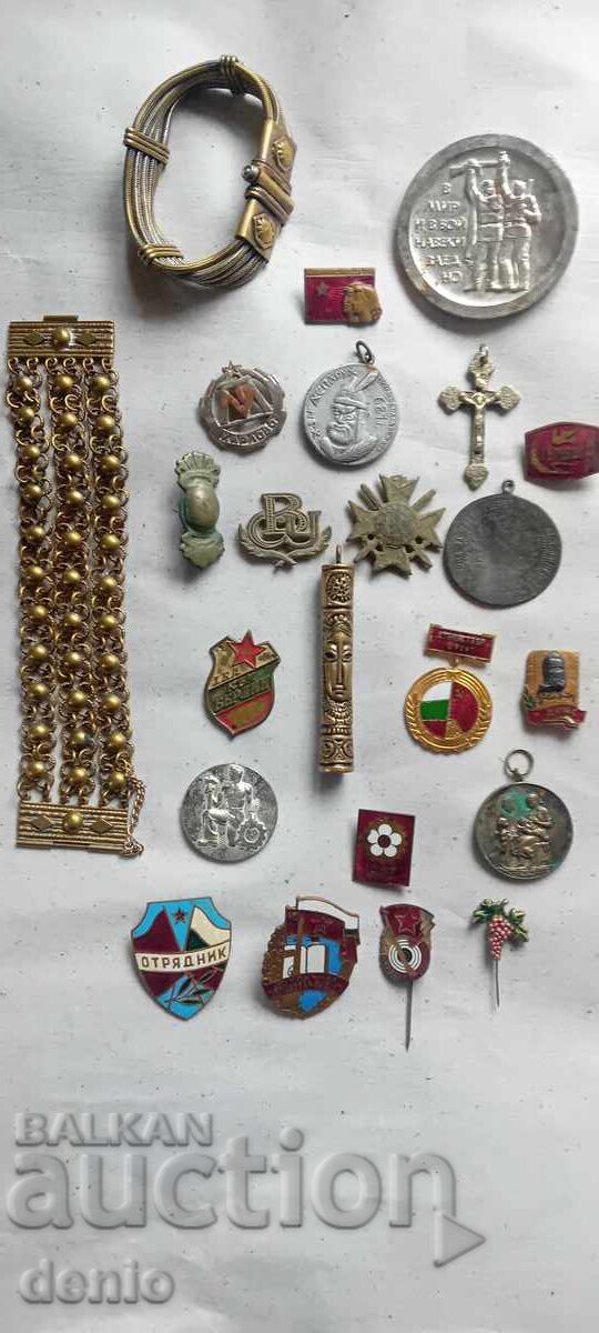 Colecție insigne vintage, plachete, ordine, brățări