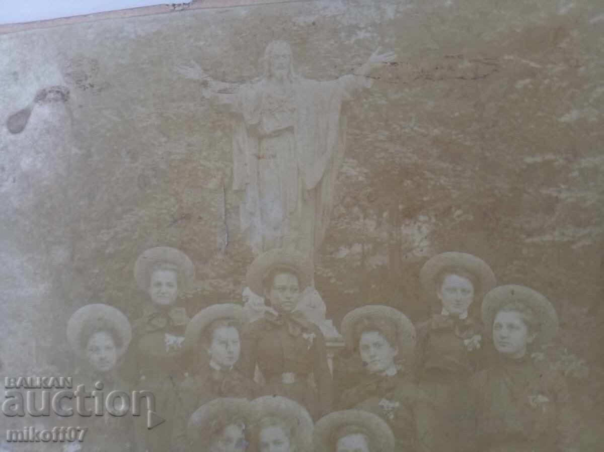 Φωτογραφία χαρτόνι Σόφια Άγαλμα μνημείο Ιησούς Χριστός με τιμή € 50.00 | 97.79 BGN Φωτογραφία χαρτόνι Σόφια Άγαλμα μνημείο Ιησούς Χριστός με τιμή € 50.00 | 97.79 BGN