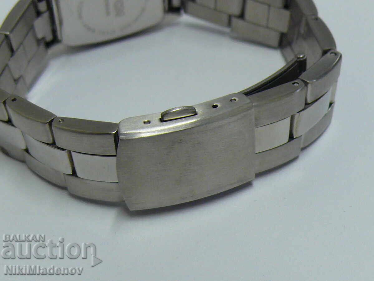 From 1 cent Women's New TCM wristwatch, working - 6