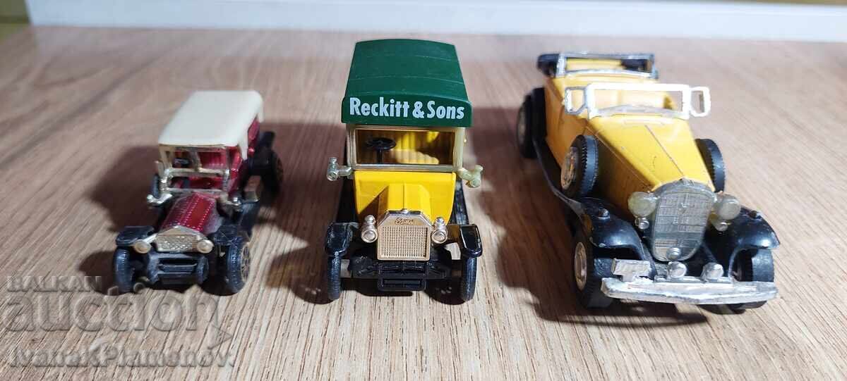 Μεταλλικά αυτοκινητάκια για συλλέκτες, 3 τεμάχια με τιμή € 10.00 | 19.56 BGN Μεταλλικά αυτοκινητάκια για συλλέκτες, 3 τεμάχια με τιμή € 10.00 | 19.56 BGN