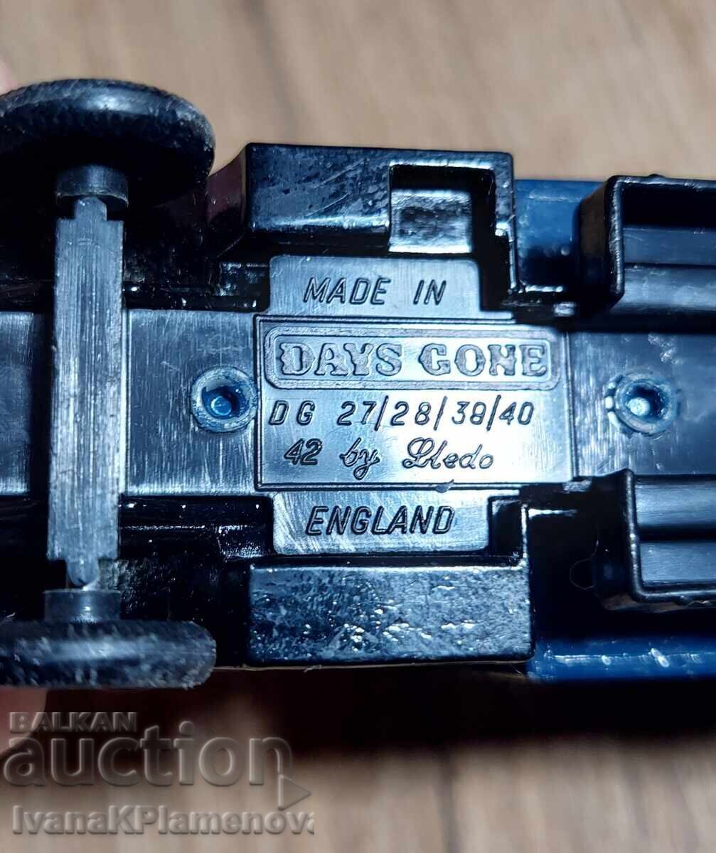 Μεταλλικά αυτοκινητάκια για συλλέκτες, 3 τεμάχια, άριστα - 6 Μεταλλικά αυτοκινητάκια για συλλέκτες, 3 τεμάχια, άριστα - 6