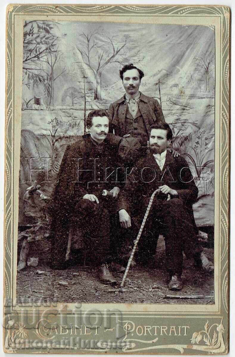 1905 ΠΑΛΙΑ ΦΩΤΟΓΡΑΦΙΑ ΚΑΡΤΟΝ ΤΡΕΙΣ ΚΥΡΙΟΙ ΣΤΟ ΣΤΟΥΝΤΙΟ Ε972