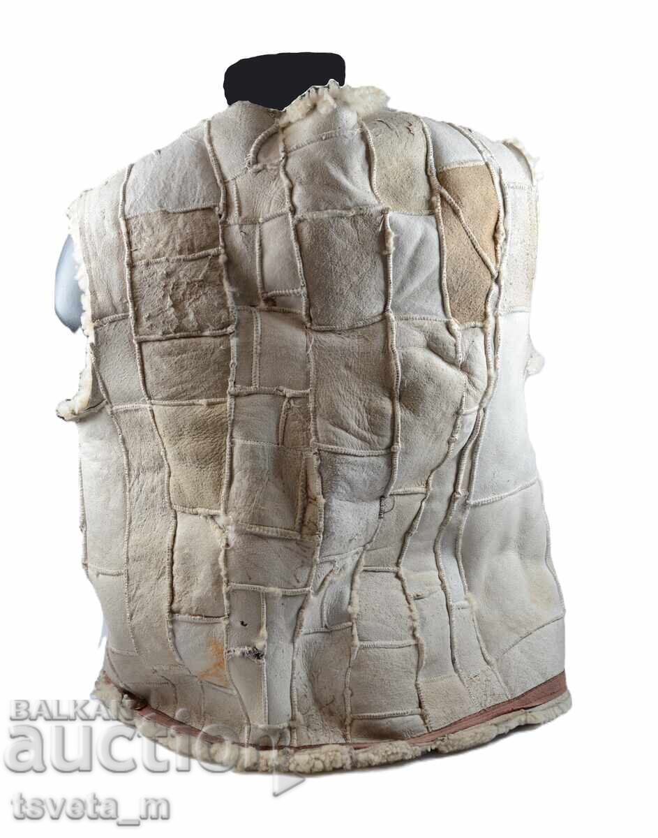 Войнишко кожено елече БНА с цена € 10.00 | 19.56 лв.