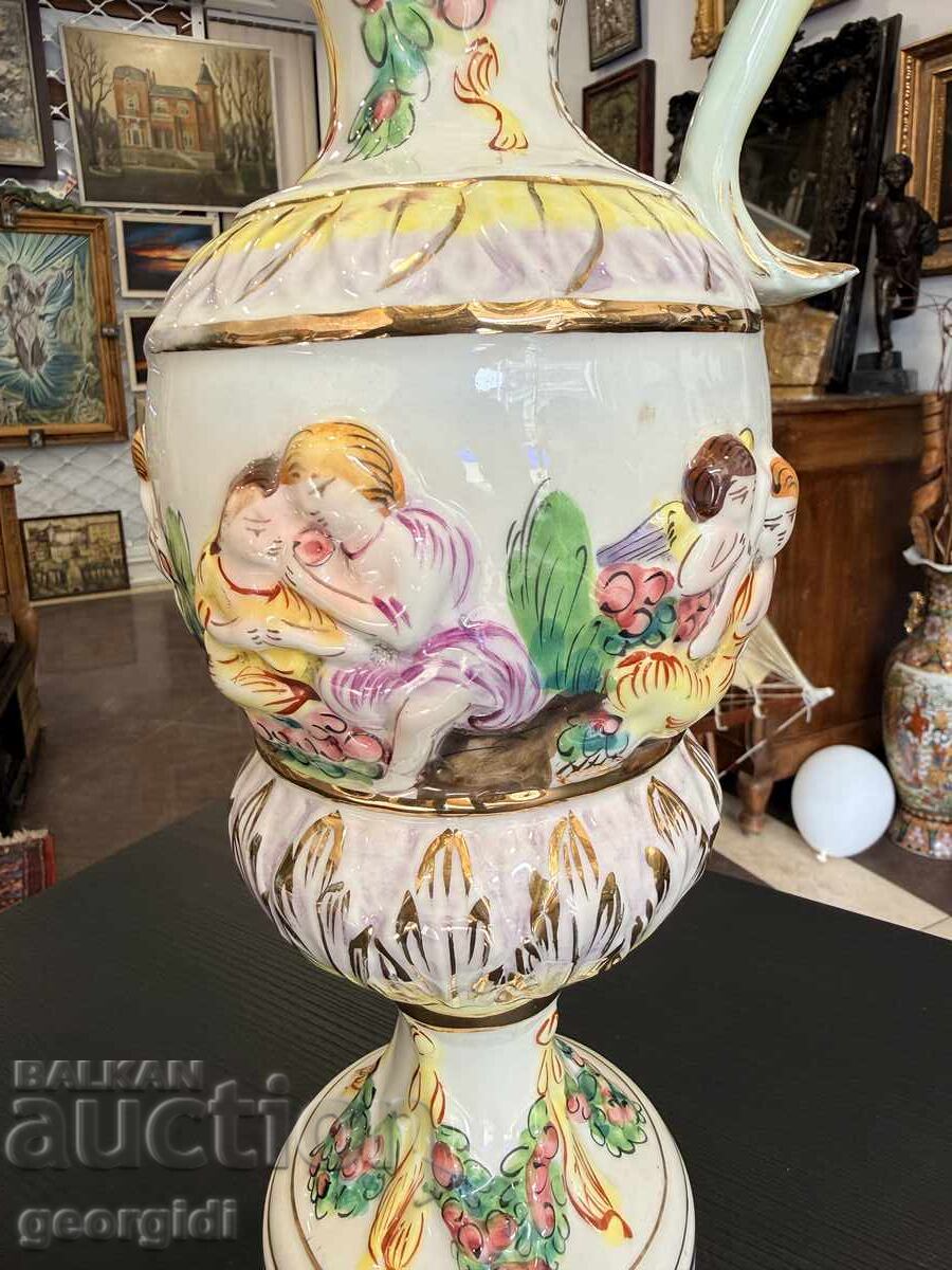 Cană din porțelan italian Capodimonte. №7882 cu preț € 90.00 | 176.02 BGN