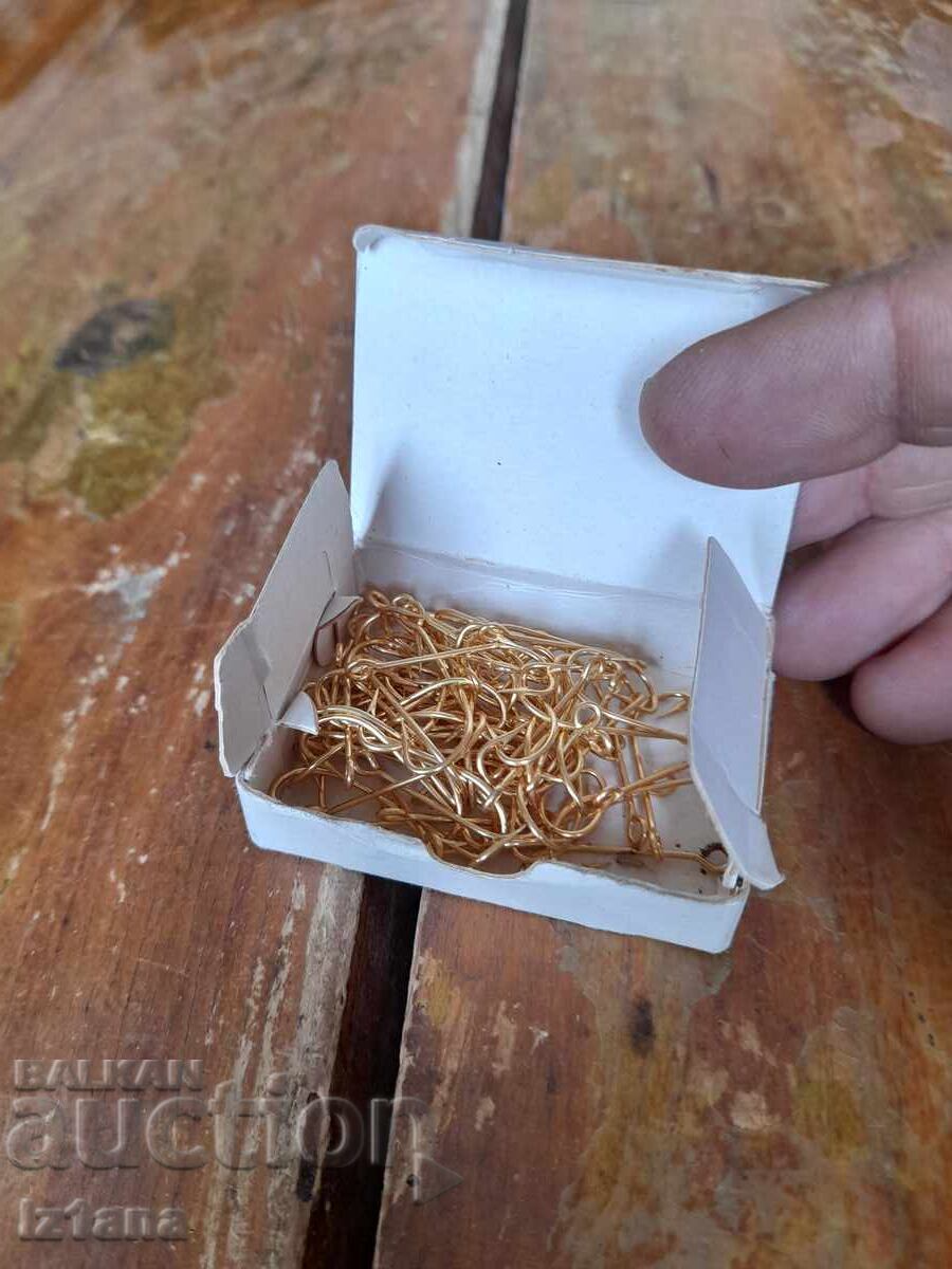 Auction  Old Mustad fishing hooks No. 3