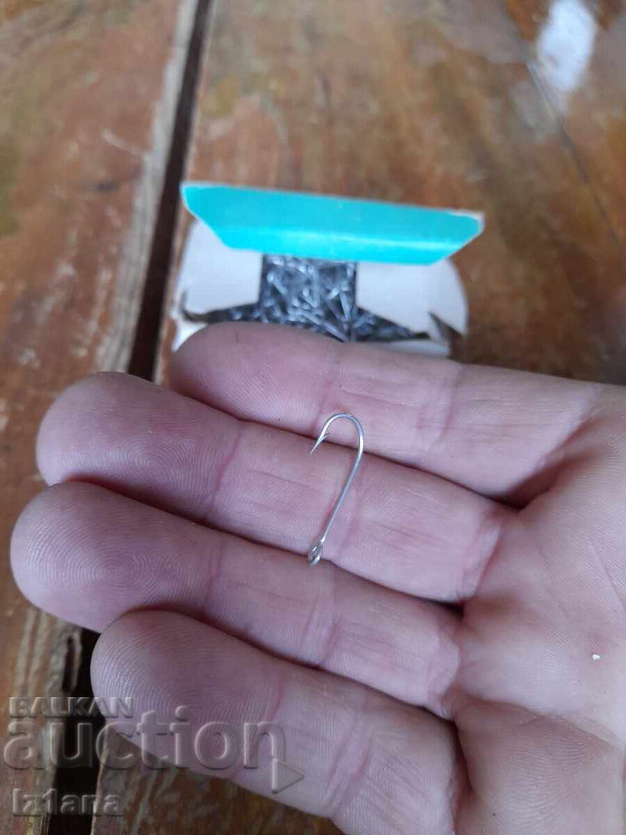 Livrarea Cârlige de pescuit vechi Mustad nr. 4