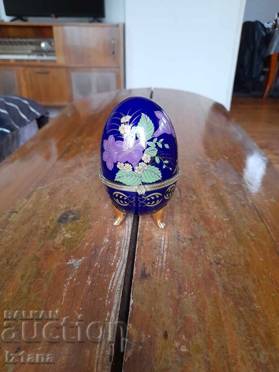 Παλιό κουτί κοσμημάτων, αυγό Φαμπερζέ