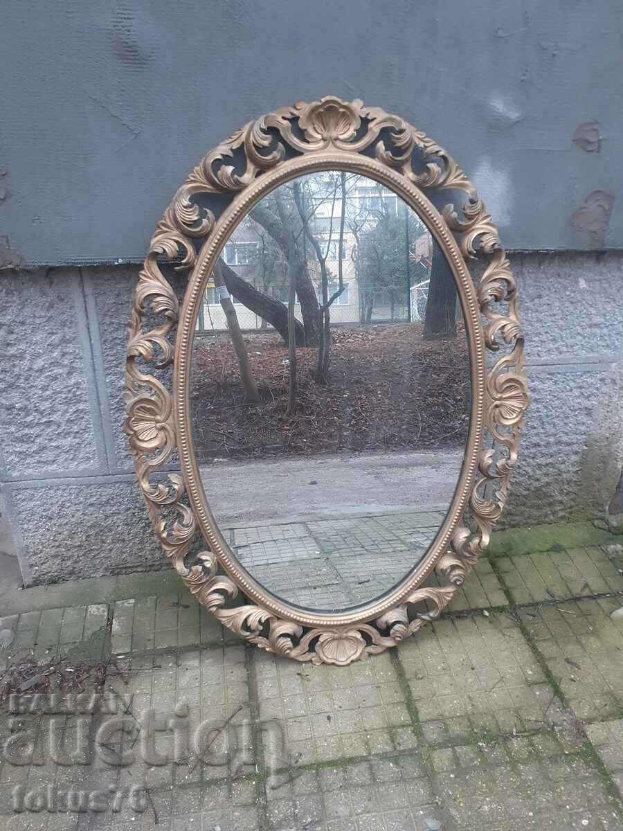 Μεγάλο παλιό βουλγαρικό καθρέφτη