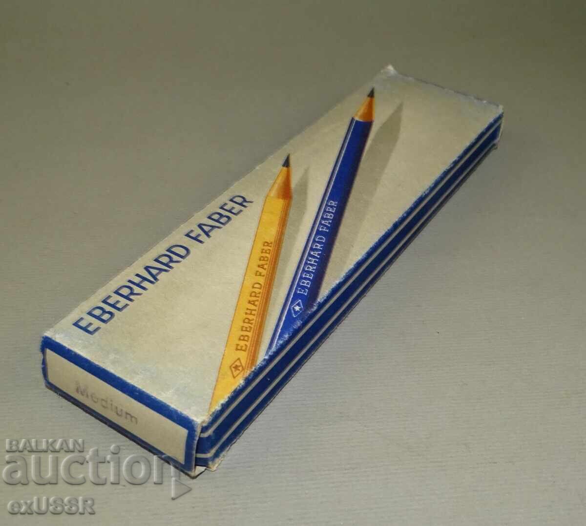 Licitație 30 de Creioane Vechi FABER FABER 12 buc, cutie