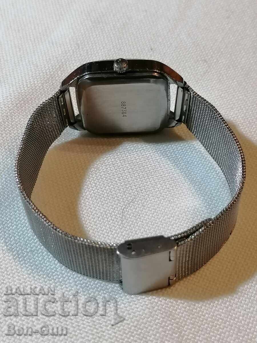 Δημοπρασία Μηχανικό χειροποίητο ρολόι "Raketa" Δημοπρασία Μηχανικό χειροποίητο ρολόι "Raketa"