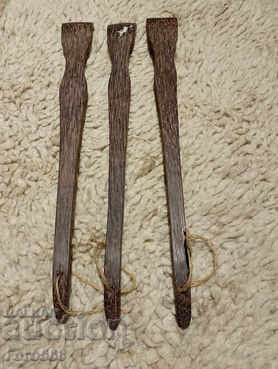 Suvenir din lemn cu preț € 2.00 | 3.91 BGN Suvenir din lemn cu preț € 2.00 | 3.91 BGN