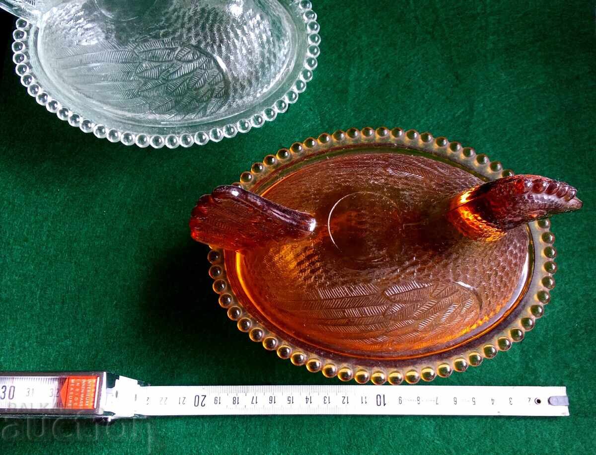 Găină de sticlă pe cuib - 5