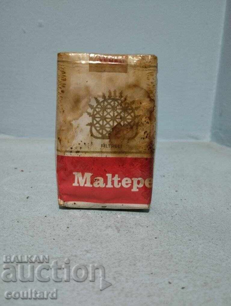 Pachet sigilat de țigări vechi Pachet sigilat de țigări vechi