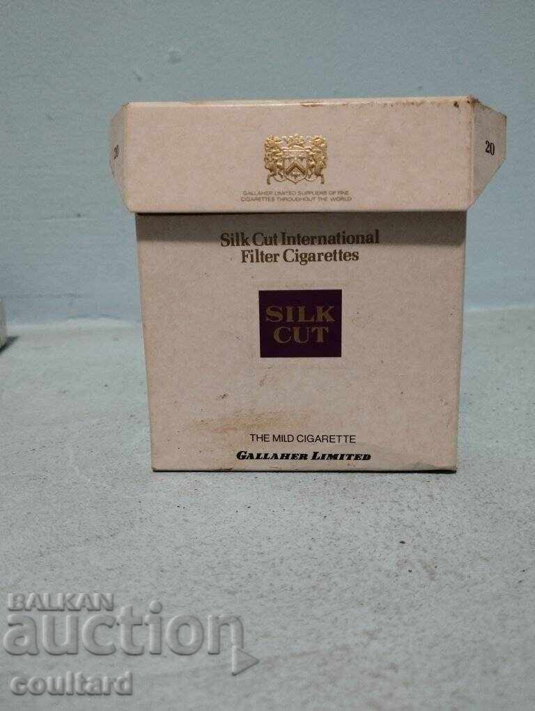 Pachet deschis de țigări vechi cu preț € 4.00 | 7.82 BGN