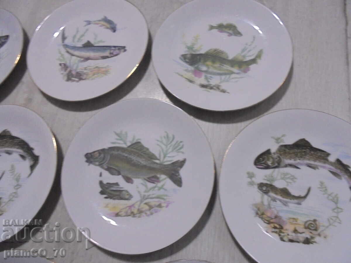 Δημοπρασία №*8501 Παλιά πορσελάνινα πιάτα KAHLA / Könitz – σχέδιο ψαριού