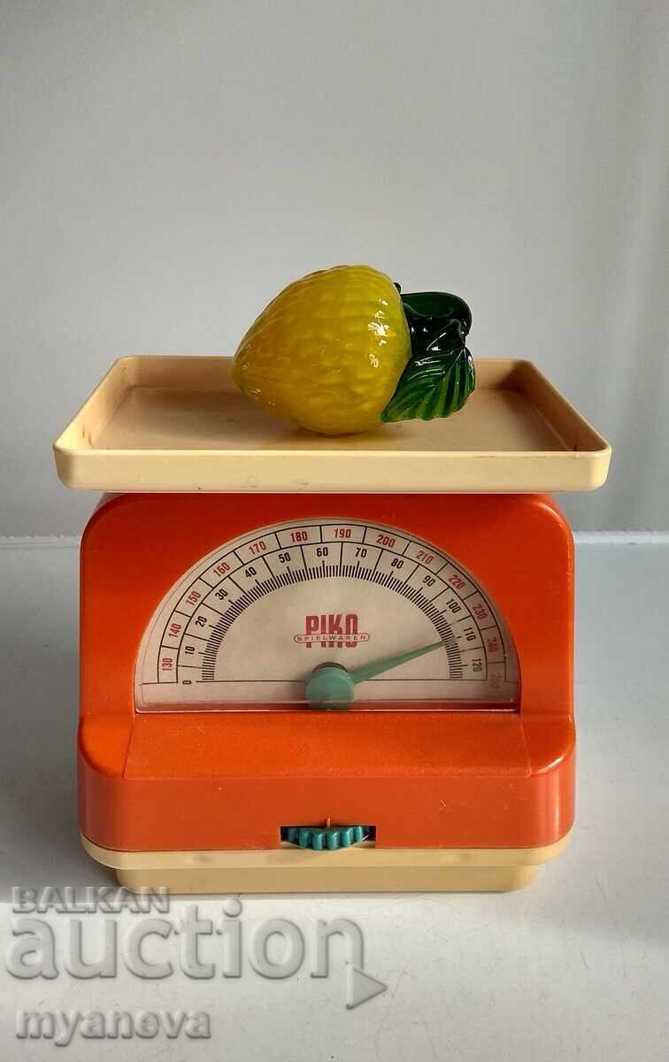 Auction  Vintage, children's scale by the brand PIKO