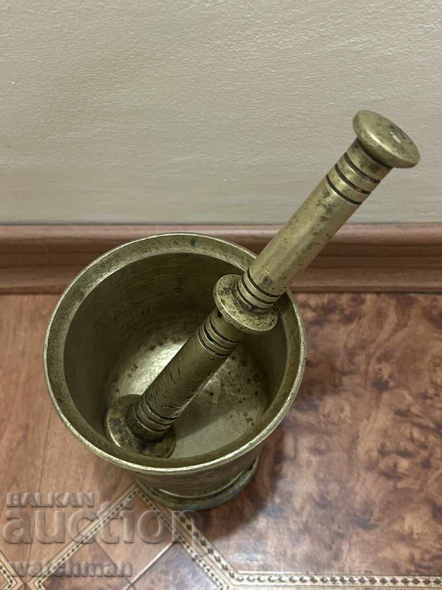 Mortar de alamă cu preț € 25.00 | 48.90 BGN Mortar de alamă cu preț € 25.00 | 48.90 BGN