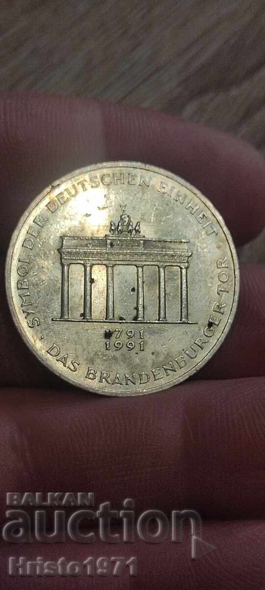 10 mărci 1991 cu preț € 25.00 | 48.90 BGN