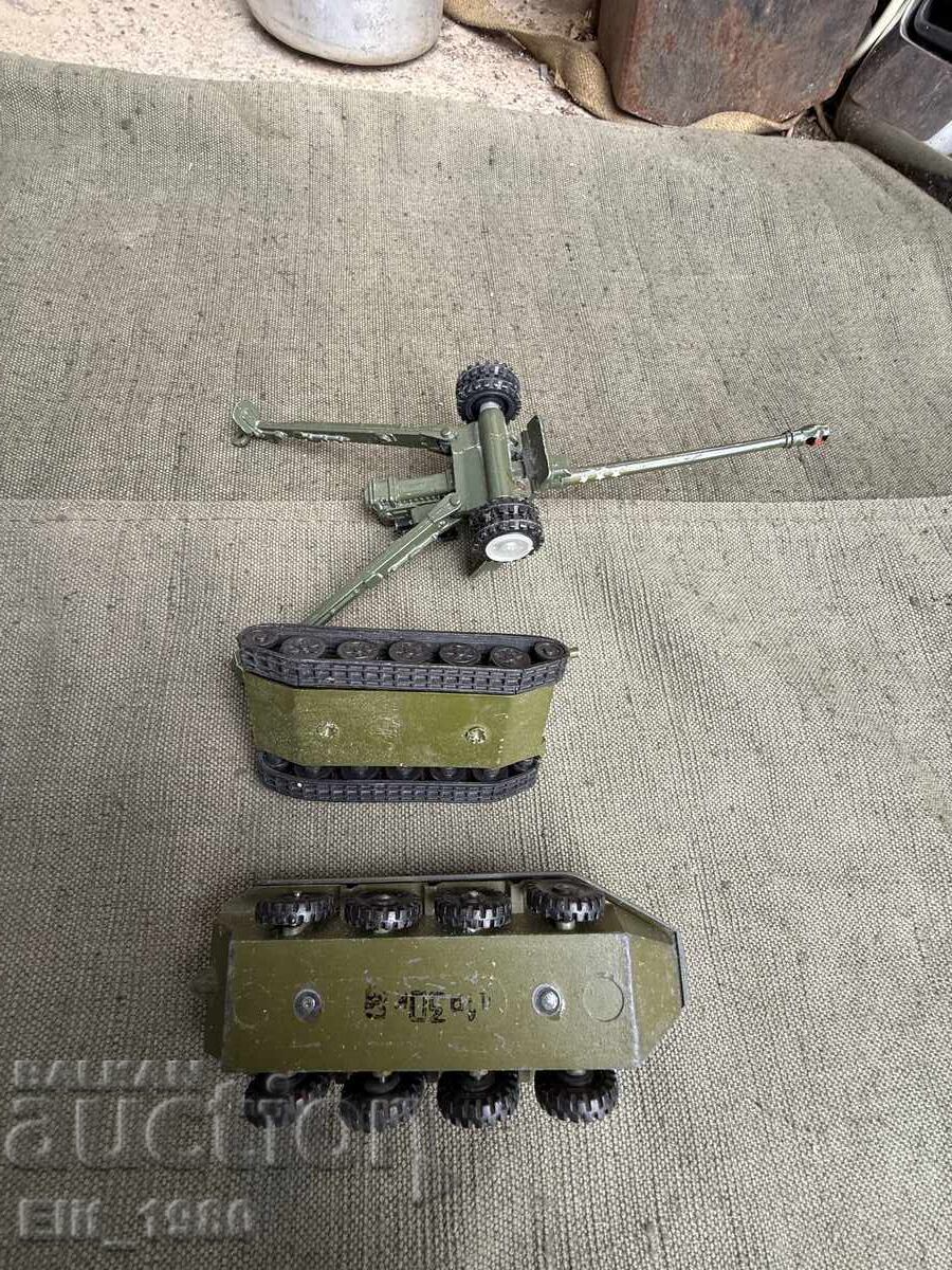 Licitație Jucării sovietice tehnică de luptă