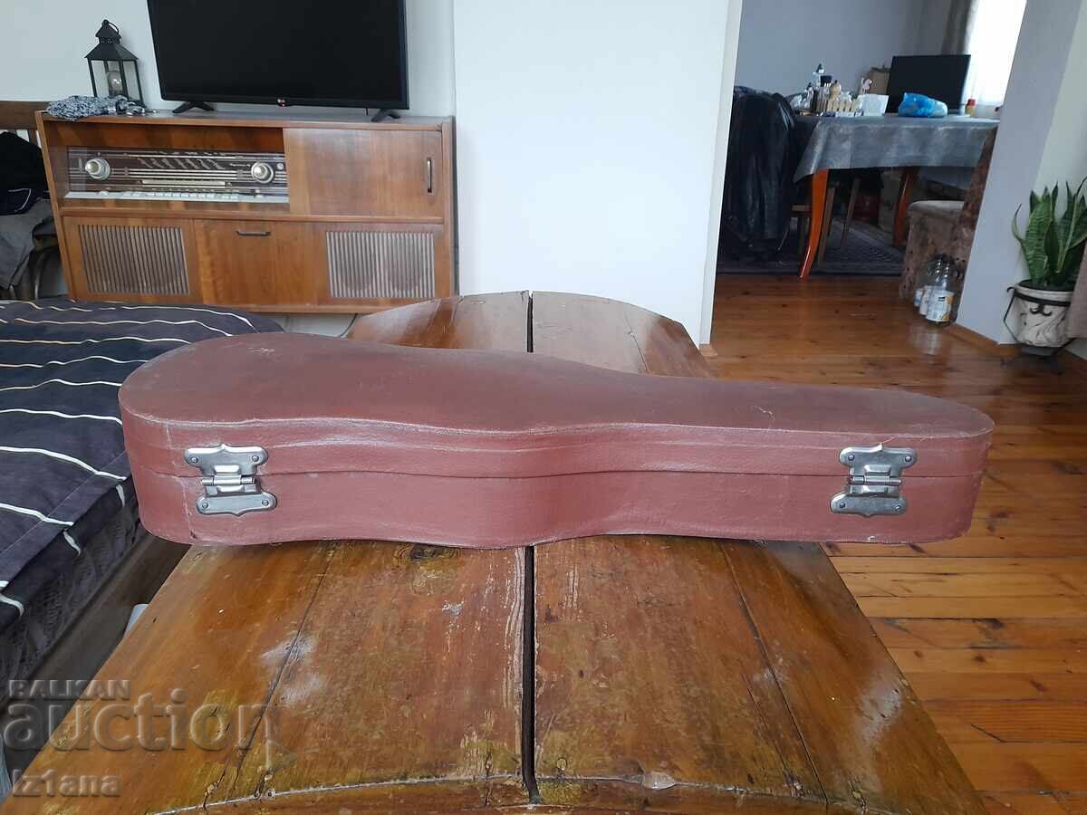 Auction  Old violin case