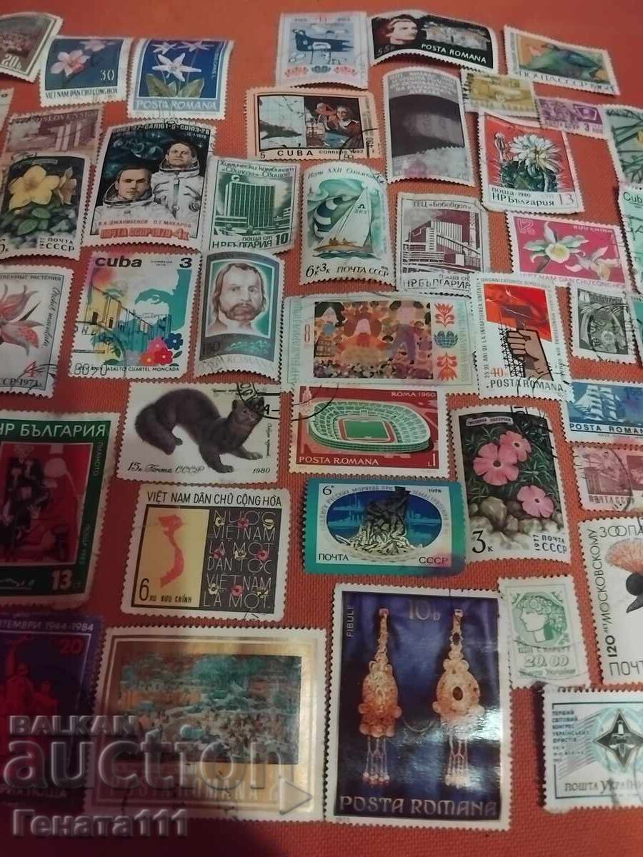 Livrarea O mulțime de timbre poștale Livrarea O mulțime de timbre poștale