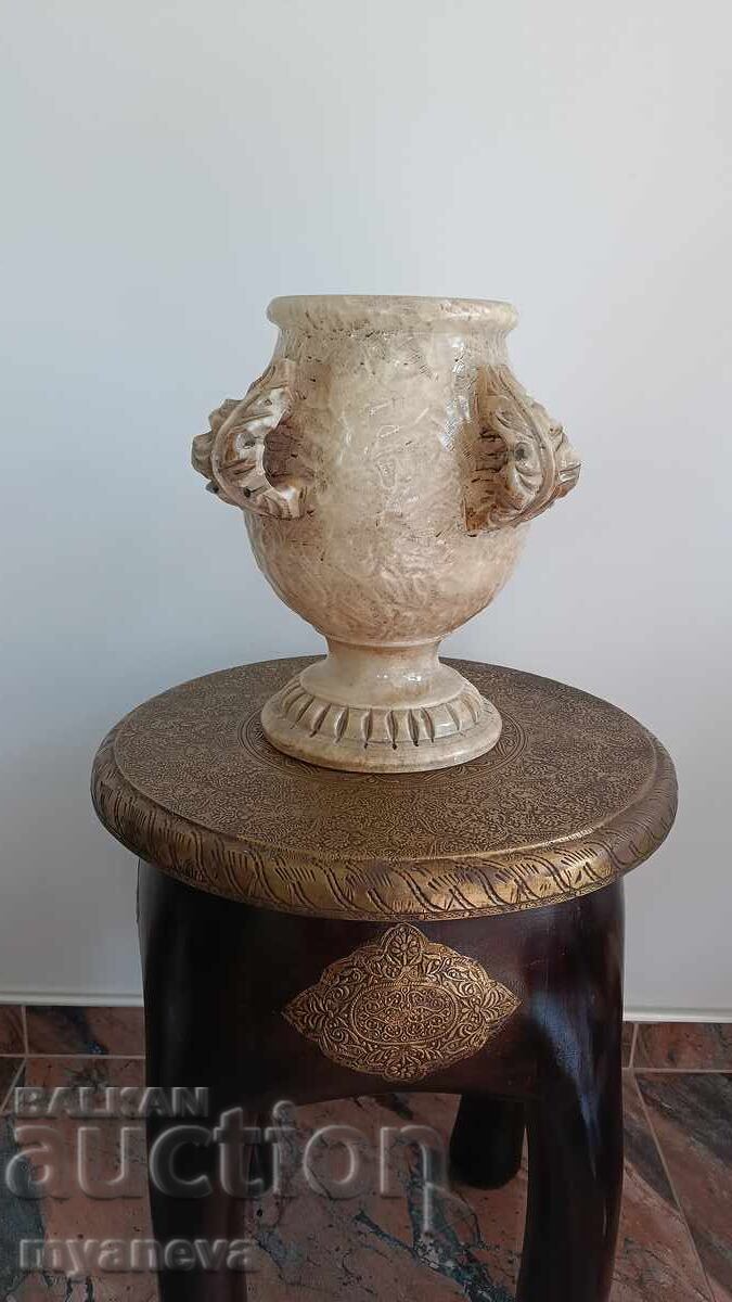 Vază italiană, amforă cu mânere în formă de frunză