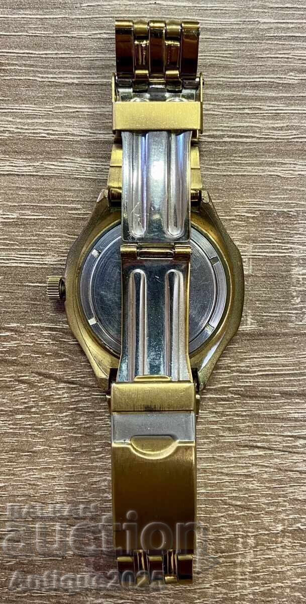 Ceas "Comandirskie" URSS, 17 rubine, placat cu aur cu preț € 60.00 | 117.35 BGN Ceas "Comandirskie" URSS, 17 rubine, placat cu aur cu preț € 60.00 | 117.35 BGN