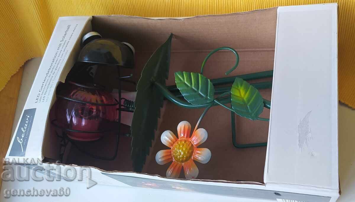 Lampă solară LED metalică ,,Buburuză" - decorațiune de grădină - 5