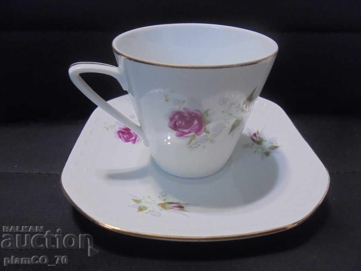 №*8506 Set dublu de colecție ceșcuță de porțelan cu farfurioară cu preț € 7.50 | 14.67 BGN №*8506 Set dublu de colecție ceșcuță de porțelan cu farfurioară cu preț € 7.50 | 14.67 BGN