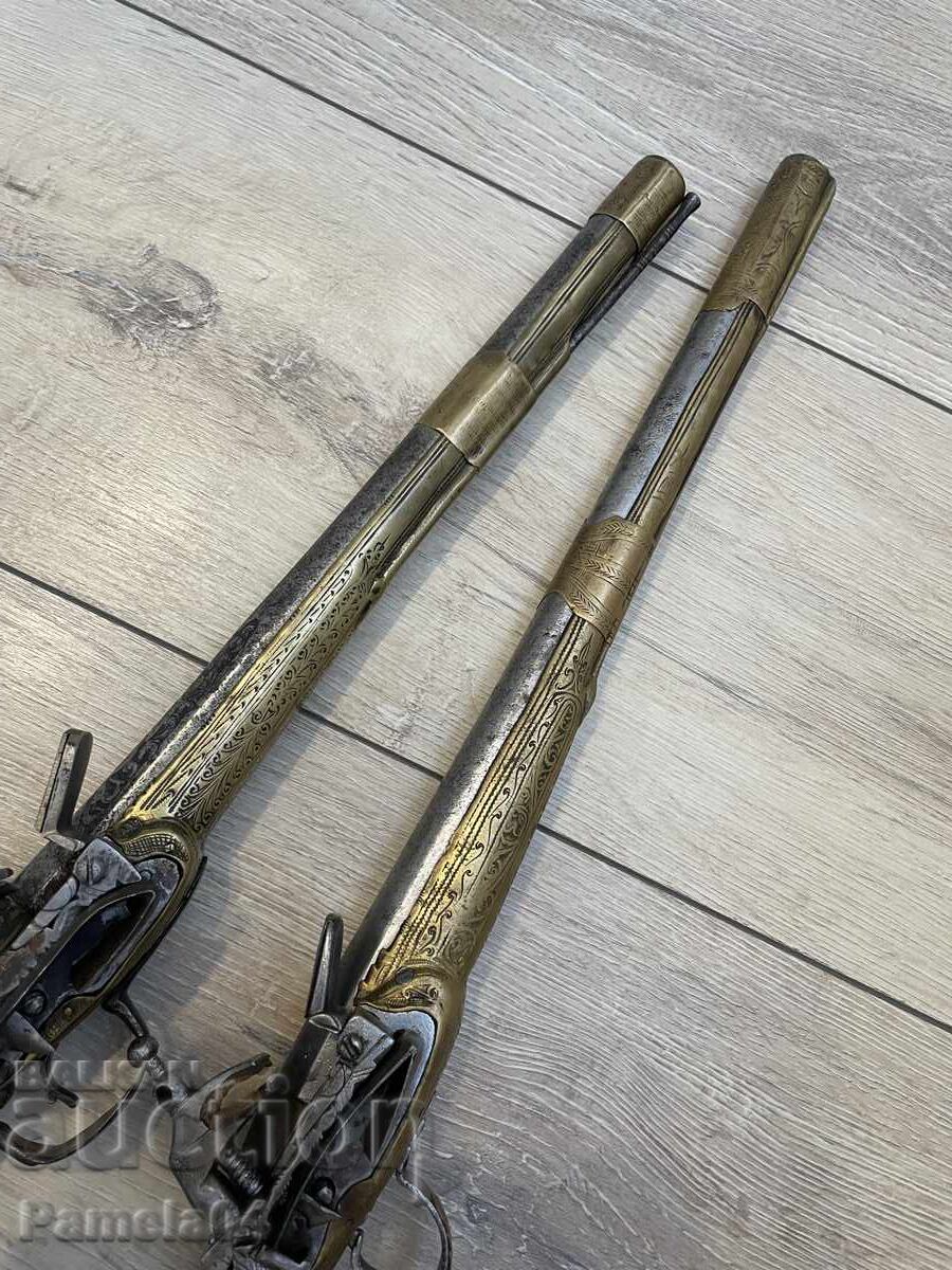 Licitație Pistoale Arnaute, pistol, Șisane, Boilie Licitație Pistoale Arnaute, pistol, Șisane, Boilie