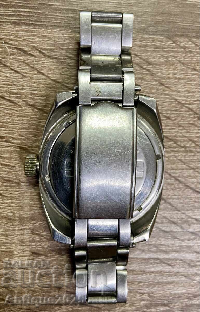 Ceas Vostok „Amfibia“ 200 m, URSS, 18 rubine, mecanic cu preț € 35.00 | 68.45 BGN