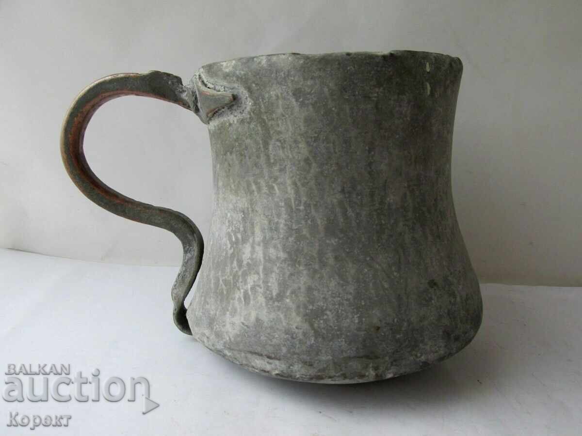 RARE! Antique primitive hand-forged copper teapot 17th/18th century with price € 190.00 | 371.61 BGN