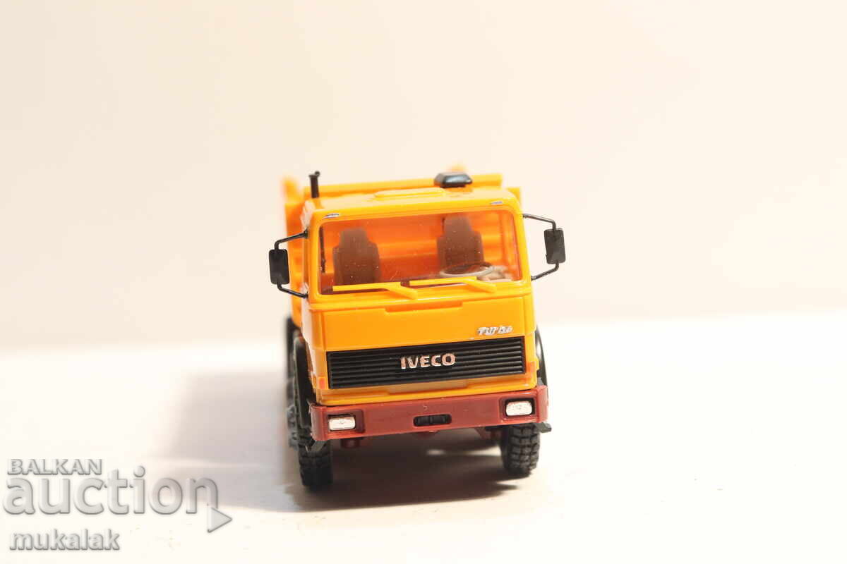 Livrarea HERPA H0 1/87 IVECO BASCULANTĂ MODEL CAMION
