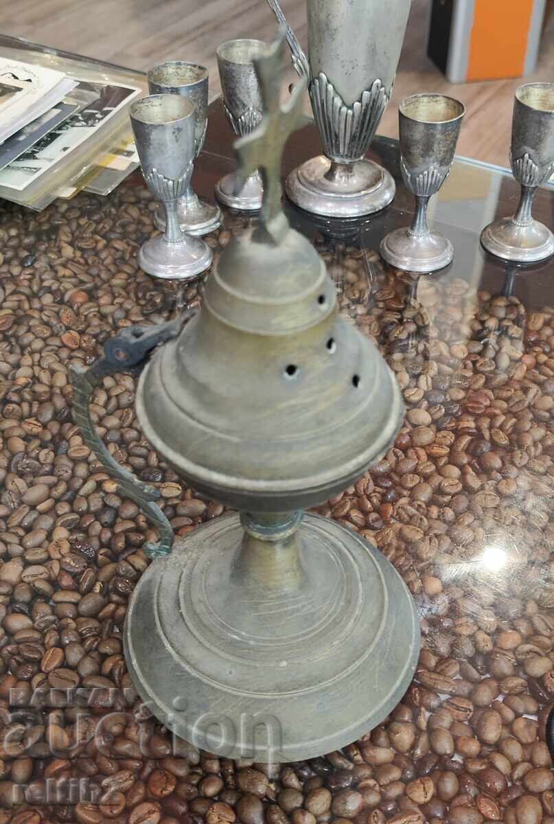Cădelniță de bronz Tămâiernic cu preț € 14.00 | 27.38 BGN