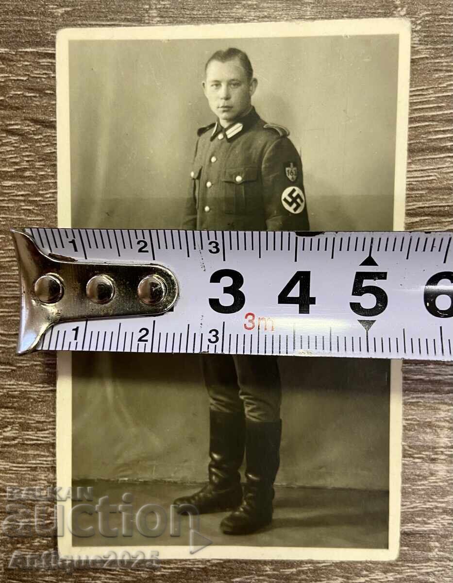 Livrarea Fotografie vintage originală a unui soldat din Al Treilea Reich Livrarea Fotografie vintage originală a unui soldat din Al Treilea Reich