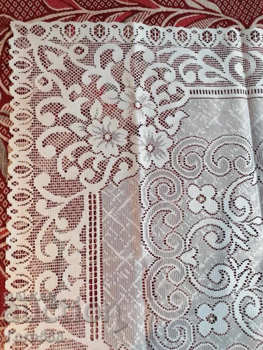 Аукцион Дантелена покривка