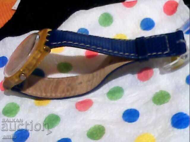 Telefon vechi Motorola C4, funcționează perfect cu preț € 13.00 | 25.43 BGN