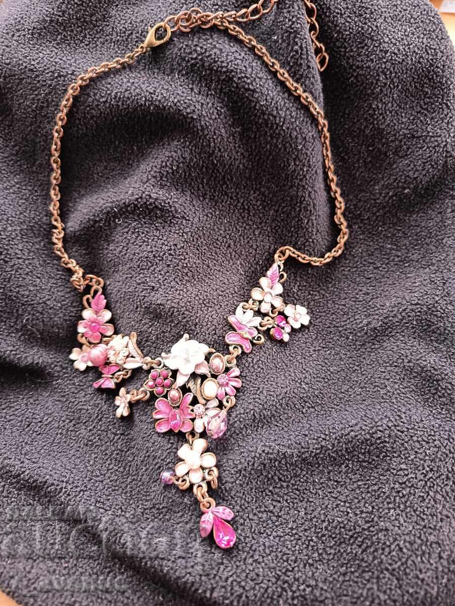 ΚΟΛΙΕ πλούσιο, όμορφο!