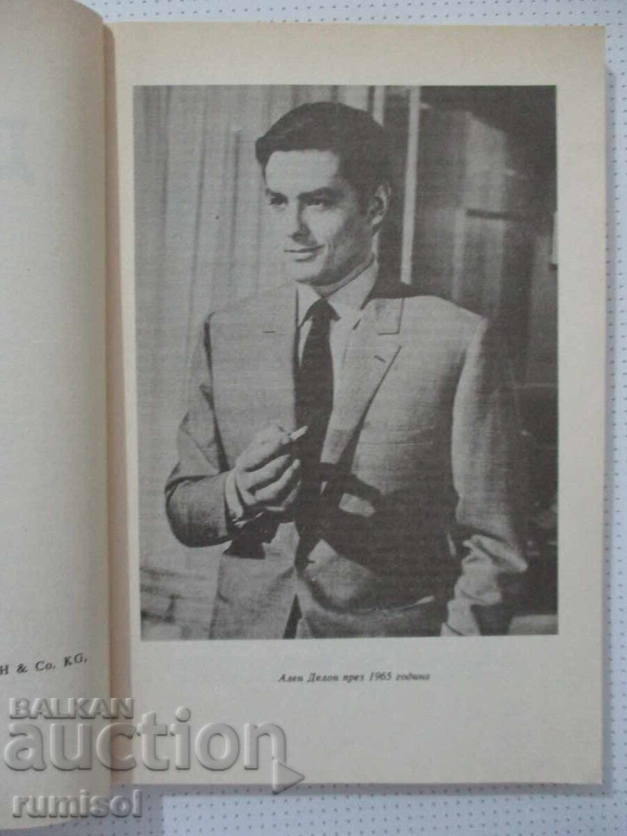 Delivery of Alain Delon - Life and Films - R.A. Zondergeld