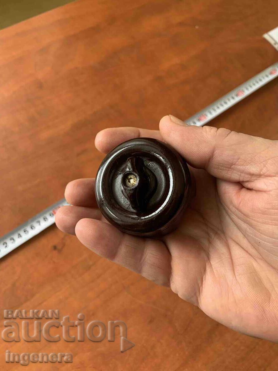 CHEIE ELECTRICA RETRO BAKELIT cu preț € 8.00 | 15.65 BGN