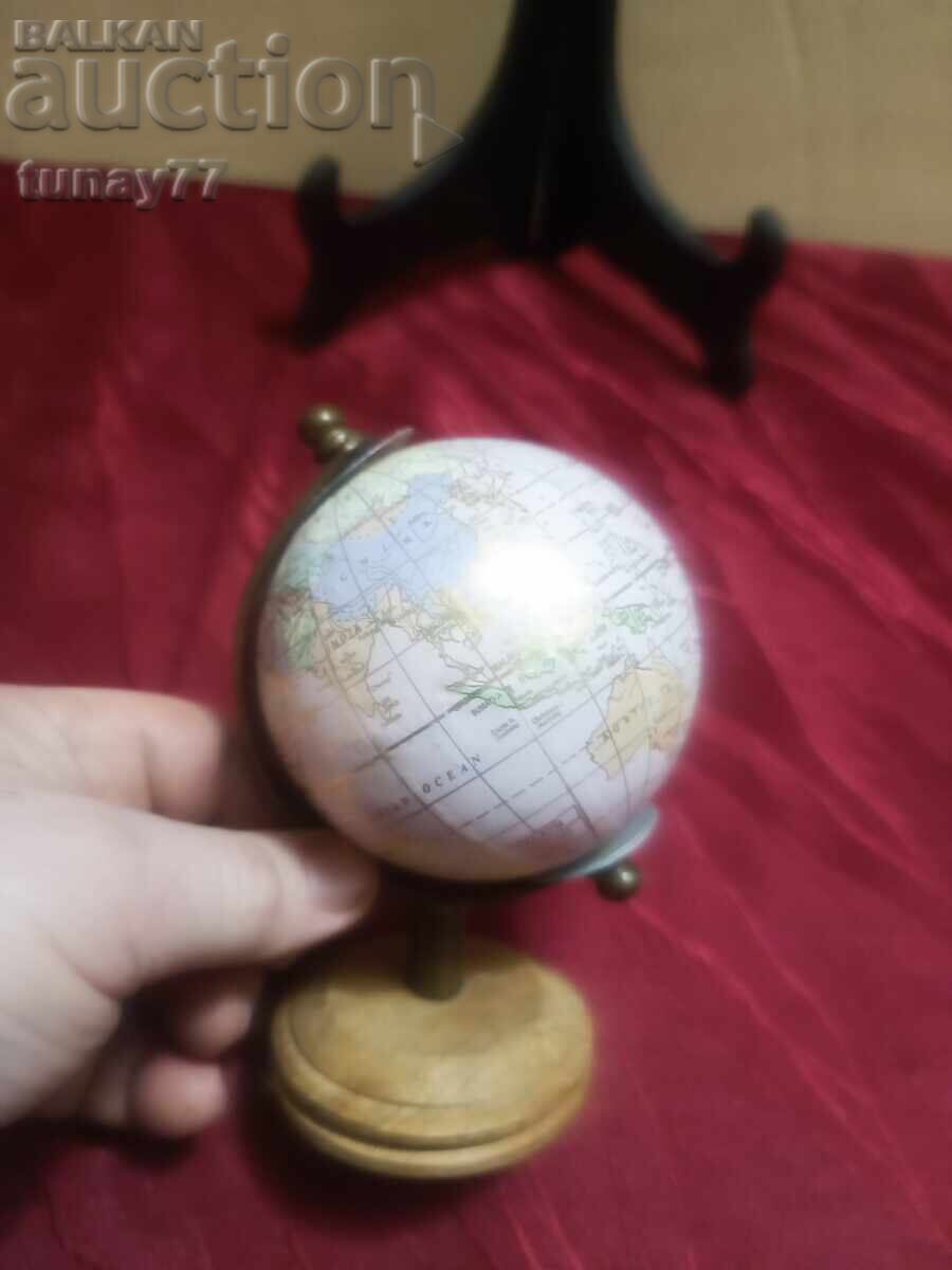 Доставка на Винтиж колекционерски глобус Доставка на Винтиж колекционерски глобус