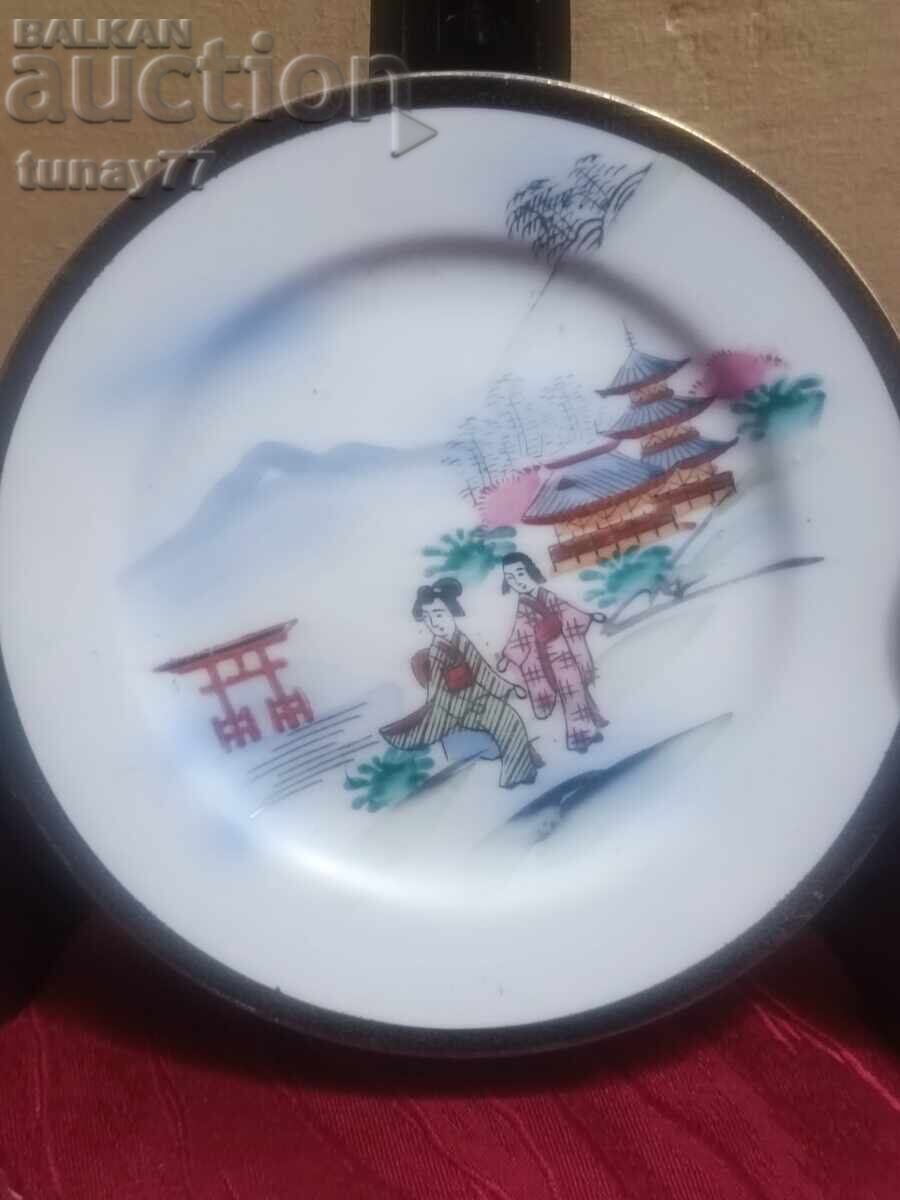 Винтиж 3бр Чиния азиацки мотиви рядко с маркировни с цена € 5.00 | 9.78 лв. Винтиж 3бр Чиния азиацки мотиви рядко с маркировни с цена € 5.00 | 9.78 лв.