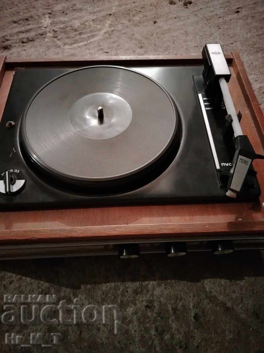 Грамофон Акорд 201 с цена € 10.00 | 19.56 лв.