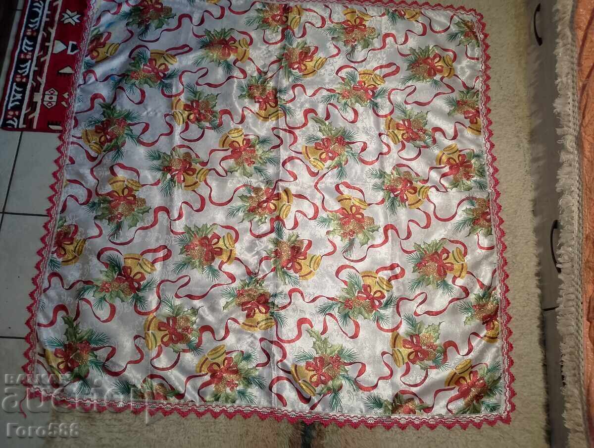 Коледна покривка с цена € 1.00 | 1.96 лв. Коледна покривка с цена € 1.00 | 1.96 лв.