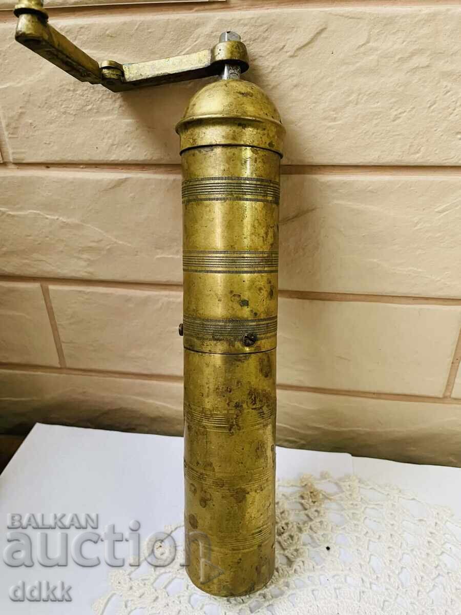 Râșniță de alamă din Albania - 5